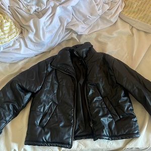 Leather puffer